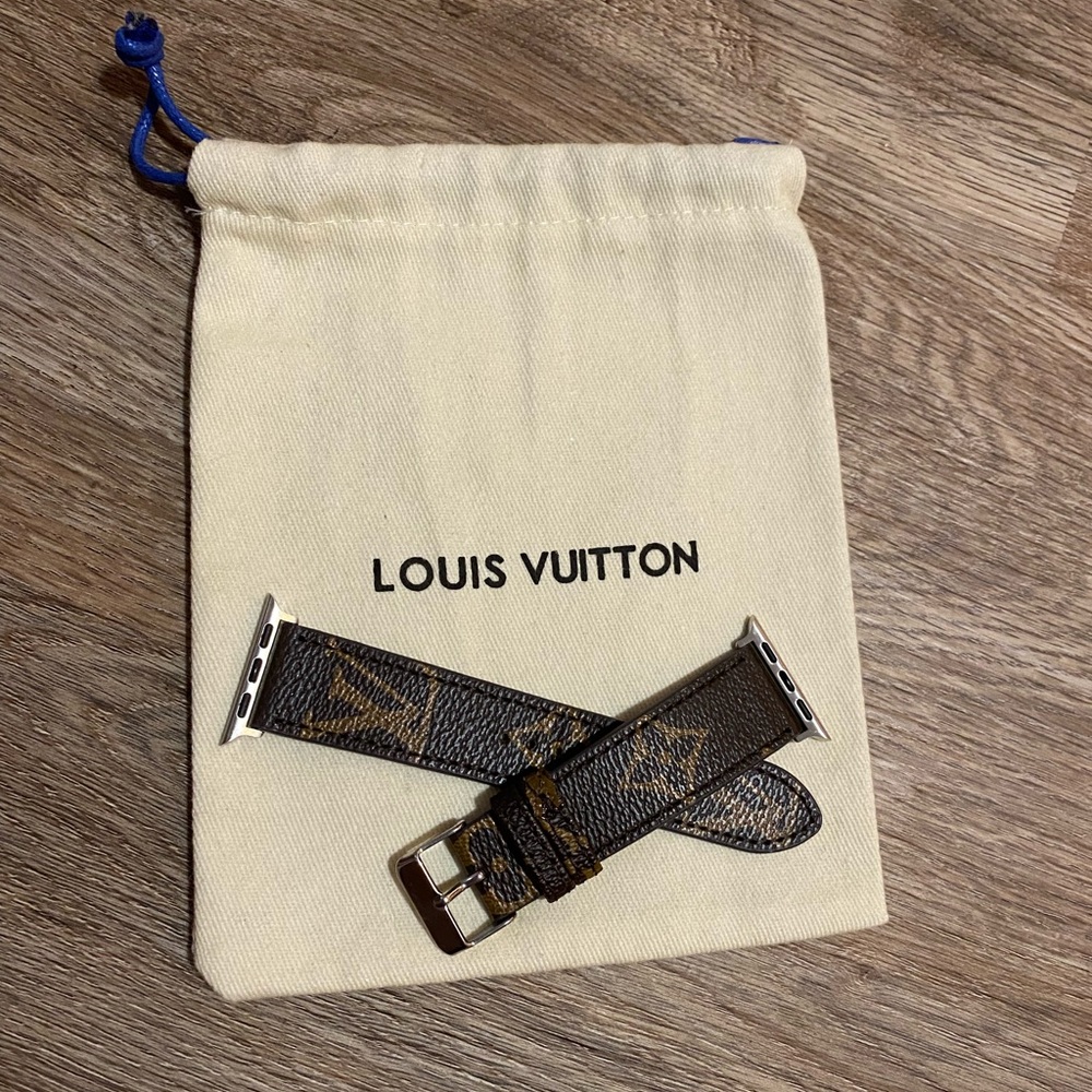 LOUIS VUITTON APPLE WATCH BAND